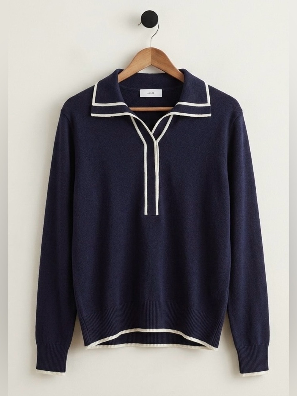 Women｜Navy Contrast-Trim Polo Sweater｜Office outfit